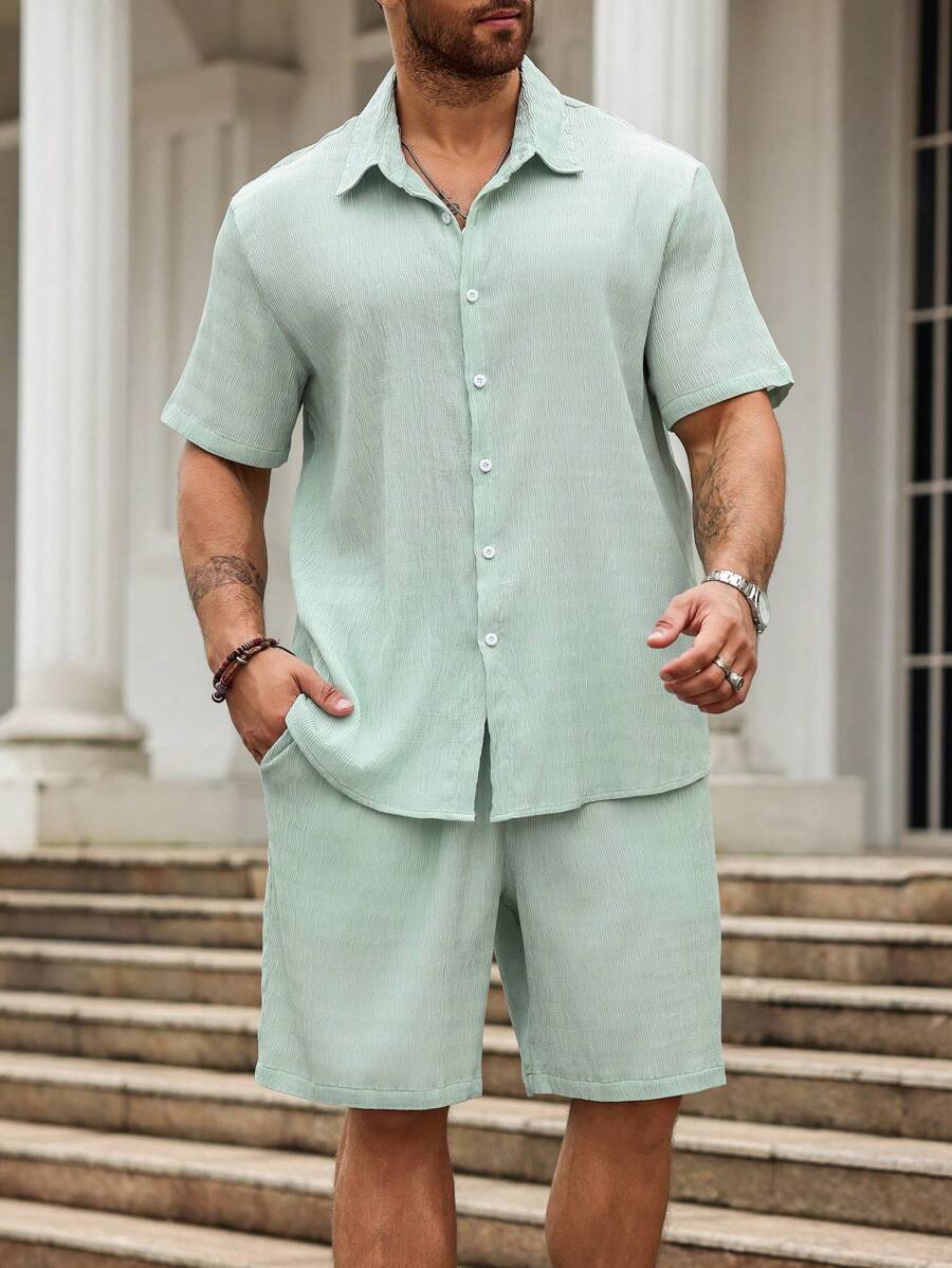 Manfinity Homme Men Solid Button Up Shirt & Shorts - Green - View 1