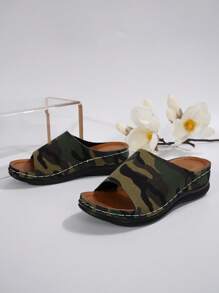Summer Fashionable Camouflage Canvas Wedge Heels & Thick Base Women's Sandals, Versatile - Army Green - View 3