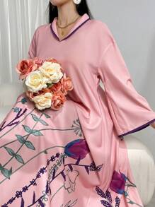 Al Najma 花卉印花對比邊緣阿拉伯連衣裙 - 粉色 - 查看 1