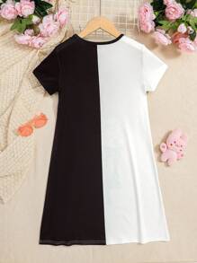 SHEIN Tween Girl Loose Fit Họa tiết hoạt hình Khối màu Ghép áo thun cổ tròn ngắn/dài tay Váy midi - Đen và trắng - Xem 2
