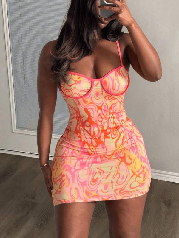 Slaydiva Elegant Beach Vacation Sleeveless Spaghetti Strap Colorblock Bodycon Mini Dress With Wavy Print For Women, Summer
