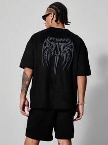 Manfinity Streetrush Conjunto de camiseta casual de manga corta con cuello redondo estampado de alas de verano para hombre y pantalones cortos con cintura con cordón