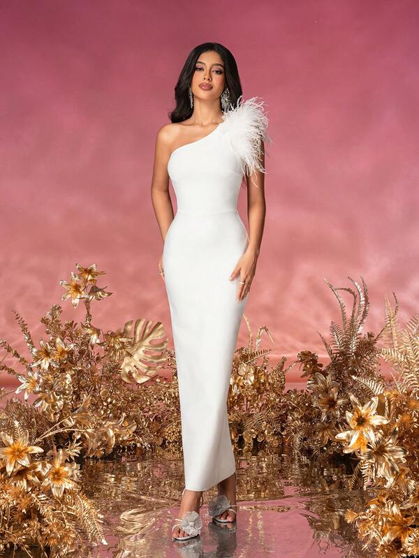 Vestido feminino com decoração de penas, um ombro, fenda nas costas, bodycon, coquetel, festa, noite, branco, elegante, baile, semi formal, vestido de convidado de casamento, para aniversário, formatura, jantar, baile de formatura