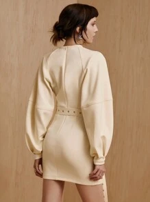 MONSE Mathilde Lhomme Designer Mini-jurk met gestructureerde mouwen en riem, elegante jurk, voor vakantie, feestoutfit, verjaardagsoutfits, lente, festival