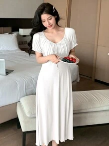 DAZY Váy ngủ dây rút kiểu Nhật có đường viền cổ lớn, dây buộc ở eo và viền xù - trắng - Xem 4
