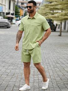 Manfinity Homme Men Plus Size Solid Button Up Shirt & Shorts