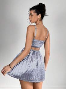 SHEIN EZwear Robe d'été pour femmes avec bretelles plissées élégantes de couleur unie