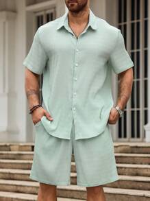 Manfinity Homme Men Solid Button Up Shirt & Shorts - Green - View 3