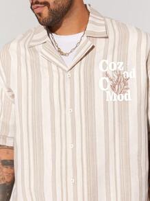 Manfinity VCAY 2入組男性大尺碼休閒編織條紋寬鬆落肩POLO衫和直筒腰帶短褲套裝，適用於夏日日常穿著 - 彩色 - 查看 6