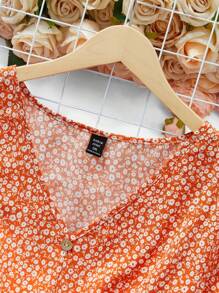 SHEIN LUNE Plus Size Ditsy Floral Print V-Neck Ruffle Sleeve Blouse - Orange - View 4