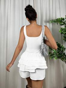 SHEIN EZwear Mono sin mangas casual de cuello cuadrado con volantes de varias capas empalmados de mujer tejido blanco