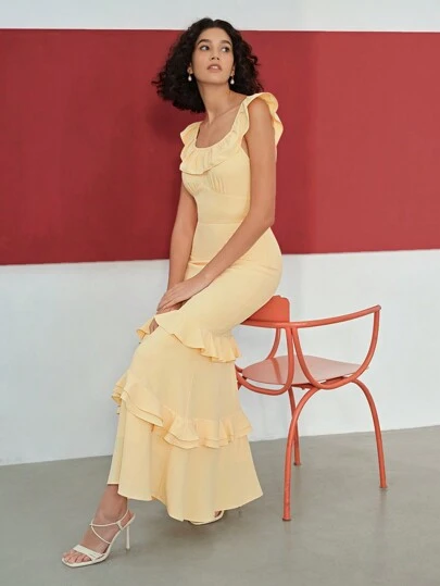 MOTF STUDIO 實色荷葉邊修飾的分層式胸衣連身裙