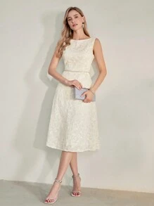 MOTF PREMIUM 迎秋印花刺繡亮片修身腰身連衣裙 - 白色 - 查看 8