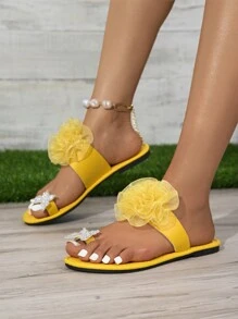 Sandales plates décontractées jaunes en dentelle élégante d'été pour femmes avec fleurs 3D, strass, papillons, style mariage, princesse