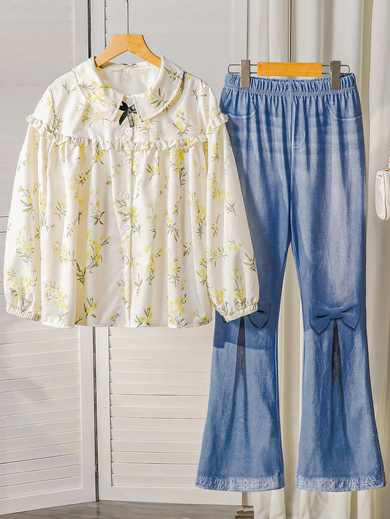 SHEIN قميص أكمام طويلة مطبوع بطبعة زهرية وبنطال كش...