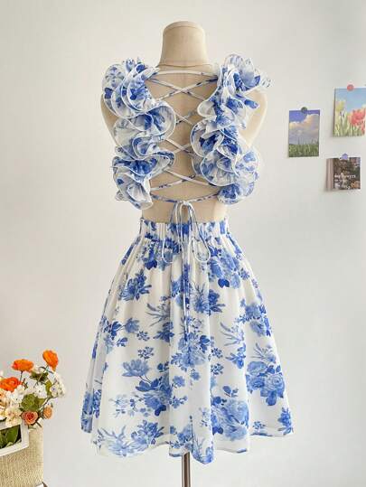 Soleia Damen romantisches, vintage blaues und weißes Kleid mit Blumendruck in Allover Optik, V-Ausschnitt, Rüschen, Kreuzrücken und Bindetaille für A-Linie Silhouette, perfekt für Urlaub, Nachmittagstee, Hochzeit und andere Anlässe