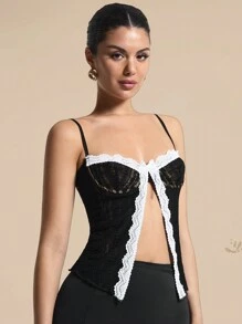 SHEIN BAE Damen Sommer romantisches Spitzentrim Schleife Kami Top, vielseitig für Strandurlauben, Date Nights, Straßenmode, Konzertoutfit, ärmelloses Kami Top