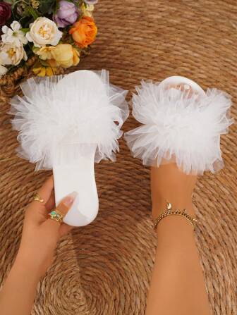 Women's White Outdoor Fashion Wind Wrinkle Mesh Open-Toe Comfortable Round-Toe Flat Sandals For Spring/Summer