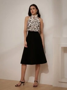 Chiquease Minimalist Floral Print Sleeveless Blouse With V-Neckline, Tie Fastening And Frill Detailing - Multicolor - View 4