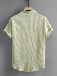 Manfinity Homme Camisa de botones sólida para hombre, ideal para el verano - Mostaza Amarilla - Ver 2