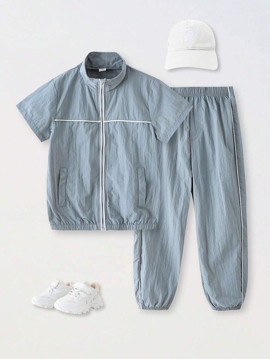 SHEIN 2入組男童輕盈防曬運動短袖夾克和舒適純色短褲,適用於返校和戶外活動,也適用於街頭穿搭,夏季季節 - 灰色 - 查看 1