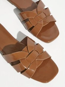 SHUZIA Ladies' Vacation Flat Heel Summer Sandal Slip On Shoe, Brown Color