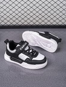 兒童春秋季皮面拼接鞋，輕盈、柔軟、舒適、防滑、耐磨底，可調節扣環方便穿脫，適合日常穿著，開學季必備學生運動鞋 - 黑與白 - 查看 3