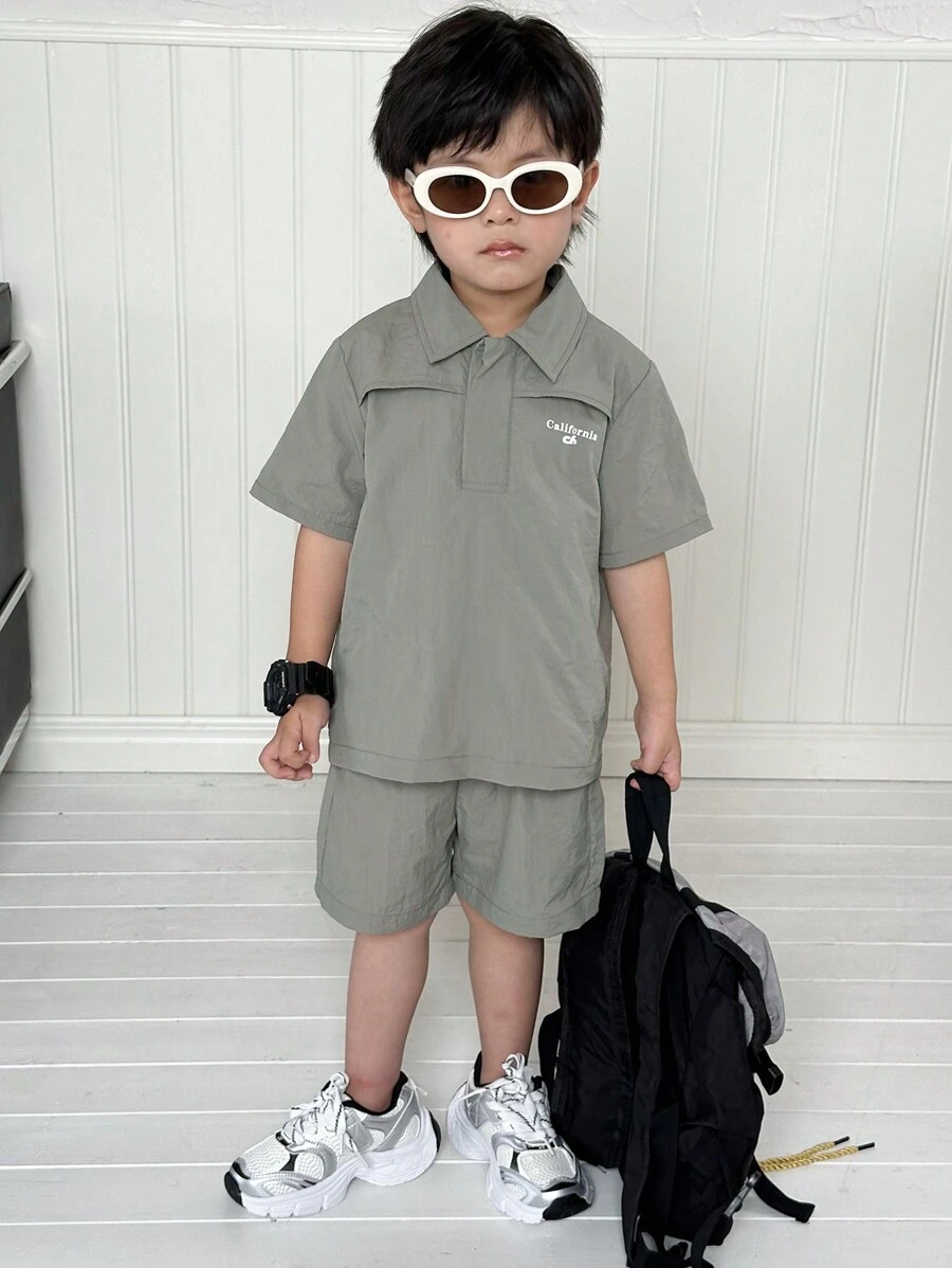 2入組男孩韓風休閒短袖 Polo 衫和短褲套裝，適用於戶外活動、旅遊、春、夏季，開學季節 - 灰色 - 查看 1