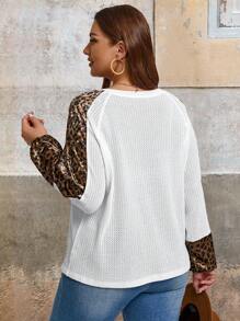 SHEIN VCAY Leopardenmuster Raglan-Ärmel Tee in Große Größen