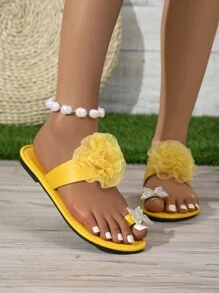 Sandales plates décontractées jaunes en dentelle élégante d'été pour femmes avec fleurs 3D, strass, papillons, style mariage, princesse