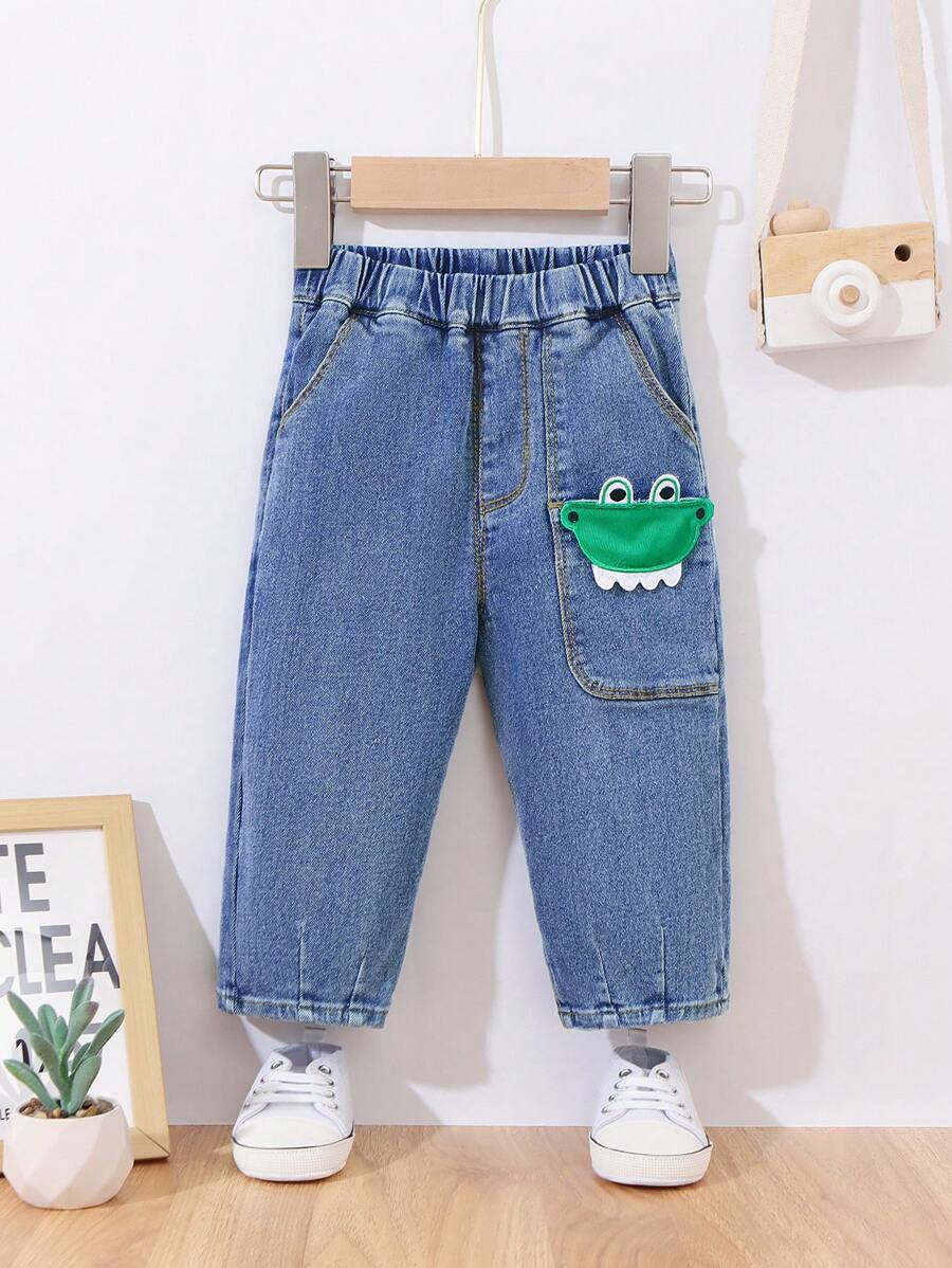 Vaqueros con dibujos animados y parche de bolsillo para niños pequeños