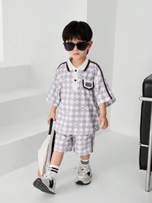 SHEIN Little Byeori Young Boy 2pcs Young Boys Casual Plaid Crown & Print Color-Block Tape Patch Decoration Short Sleeve Polo Shirt And Shorts Set Suitable For Going To School, Parties, Home And Vacation In Spring And Summer - Khaki - View 6