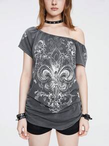 ROMWE Grunge Punk 十字印花宽松不对称领口女式 T 恤，带水钻装饰和荷叶边下摆，学校 - 深灰色 - 查看 3