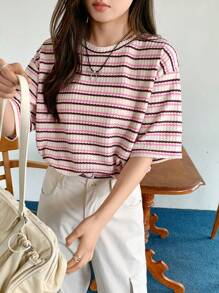 DAZY Camiseta oversize con estampado de rayas y hombros caídos - Rosa - Ver 1