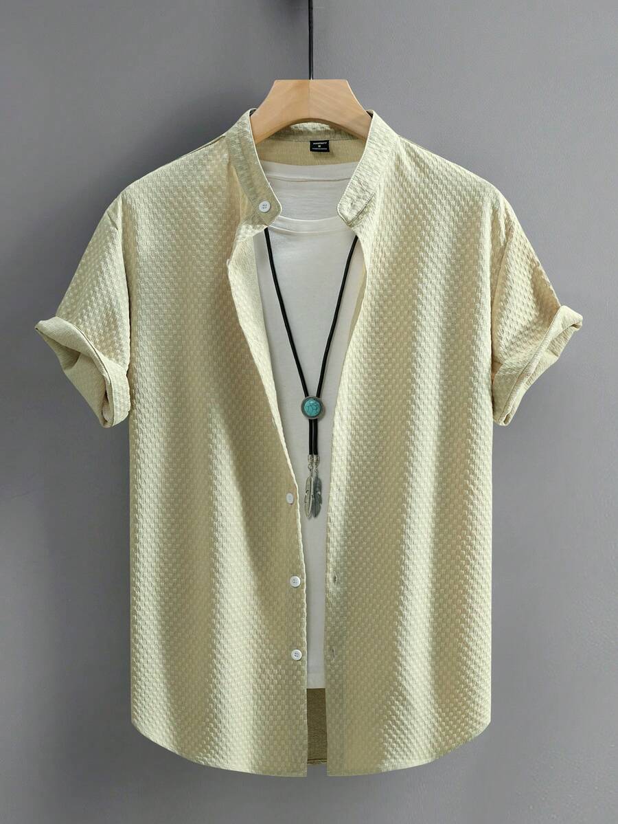 Manfinity Homme Camisa de botones sólida para hombre, ideal para el verano - Mostaza Amarilla - Ver 1