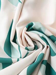 SHEIN Clasi Summer Top Solid Color With Green Leaf Printed Loose Fit Dress With Wide Hem For Plus Size