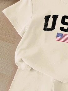 SHEIN Baby Girl Casual Minimalist Letter Printed Short Sleeve T-Shirt And Shorts Set, Suitable For Summer
