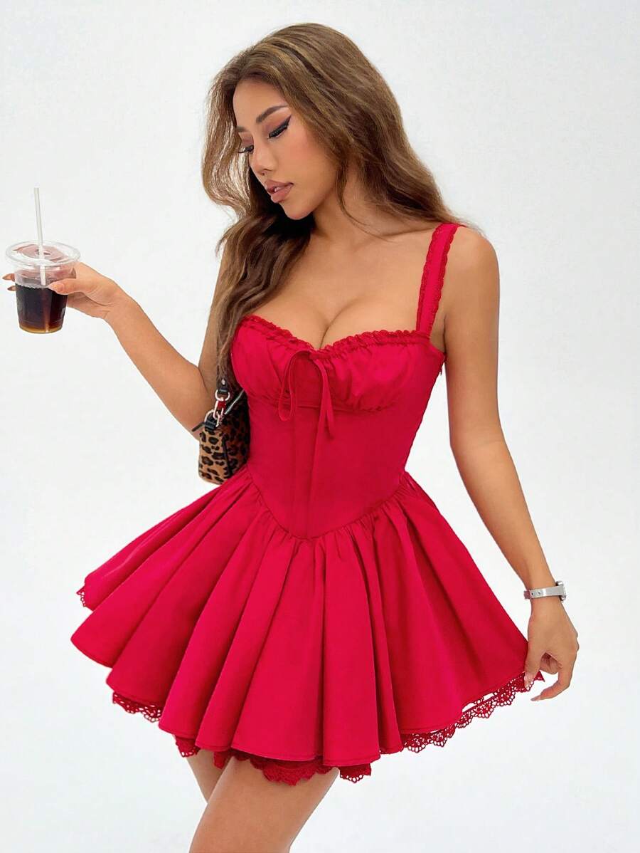 SHEIN PETITE Vestido rojo de estilo princesa en unicolor con ribete de encaje y tirantes con volantes en el busto