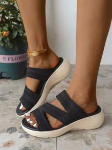 Women's Plus Size Fashionable Patterned Wedge Sandals, Perfect For Outdoor Wear - Black - View 3