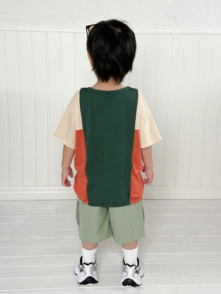 2 件套男童白色字母印花块贴袋短袖上衣和口袋装饰运动短裤，适合上学、户外、运动 - 彩色 - 查看 2