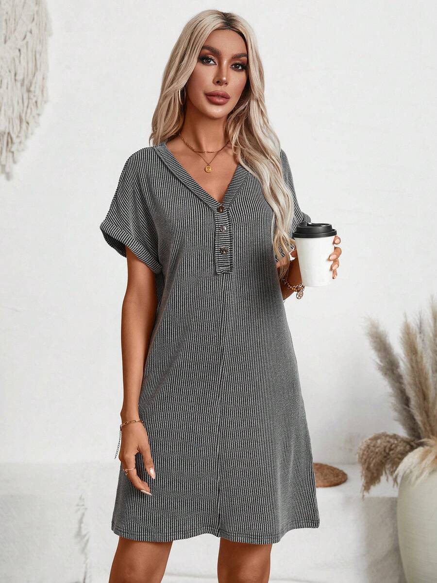 女士V領荷葉邊短袖肋紋過膝裙