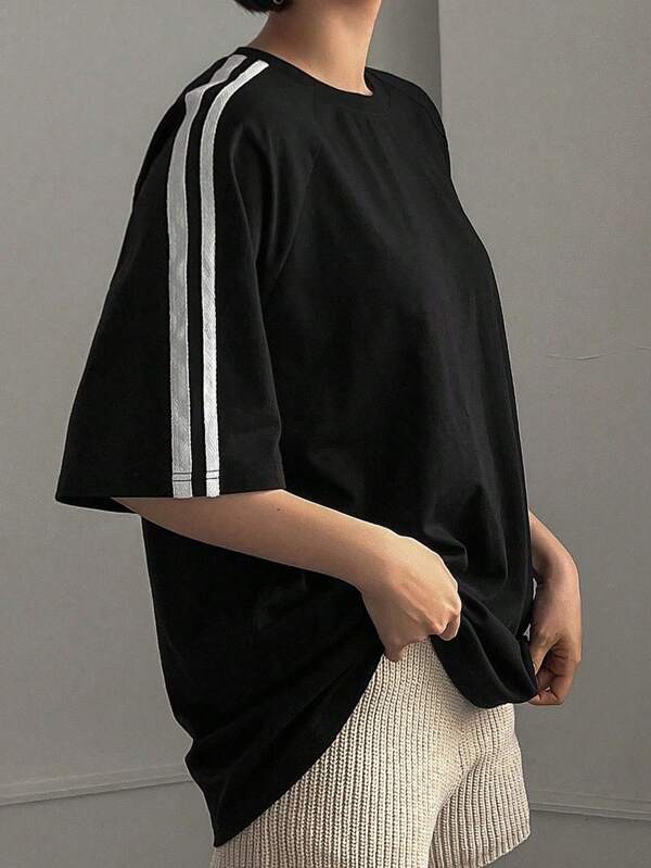 FRIFUL Women's Striped Drop Shoulder Tee With Side Slit Oversized T-Shirt