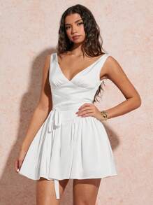 SHEIN BAE Vestido de verano para mujer en color blanco satinado con nudo, escote en V profundo, tirantes ajustables, sólido, adecuado para vacaciones en la playa, citas románticas, fiestas y cócteles ligeros