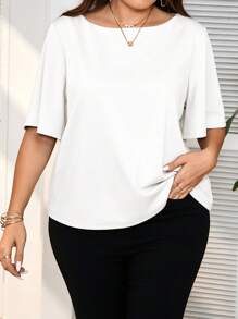 SHEIN Frenchy Camiseta Plus de cuello de barco en color sólido para verano