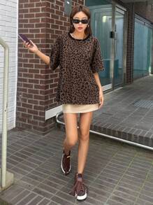 DAZY Áo thun hở vai họa tiết da báo - Cà phê nâu - Xem 3