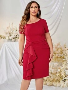 MUXXN Gaun elegan ukuran plus dengan bahu asimetris, lengan pendek, lipatan di pinggang, hem bergelombang, dan belahan di bagian belakang. - Merah - View 3