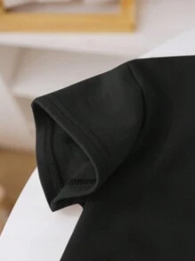 SHEIN 寶寶男/女孩3入組街頭風格休閒寬鬆落肩黑色短袖運動T恤和黑色運動短褲與黑色斜挎包套裝，適用於春夏秋季 - 黑色 - 查看 13