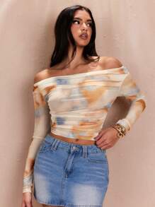 SHEIN BAE Top de manga larga con hombros descubiertos, estampado gráfico y tejido de malla elástica para mujer en otoño - Caqui - Ver 6