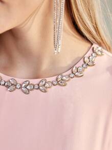 MOTF PREMIUM Vestido con detalles de pedrería, mangas con reloj estilizado y abertura en el muslo - Rosa - Ver 3