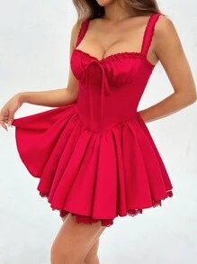 SHEIN PETITE Vestido rojo de estilo princesa en unicolor con ribete de encaje y tirantes con volantes en el busto